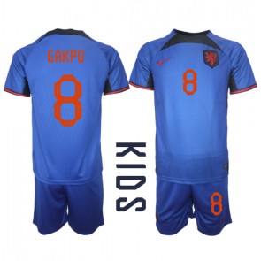 Holland Cody Gakpo #8 Udebanesæt Børn VM 2022 Kort ærmer (+ korte bukser)